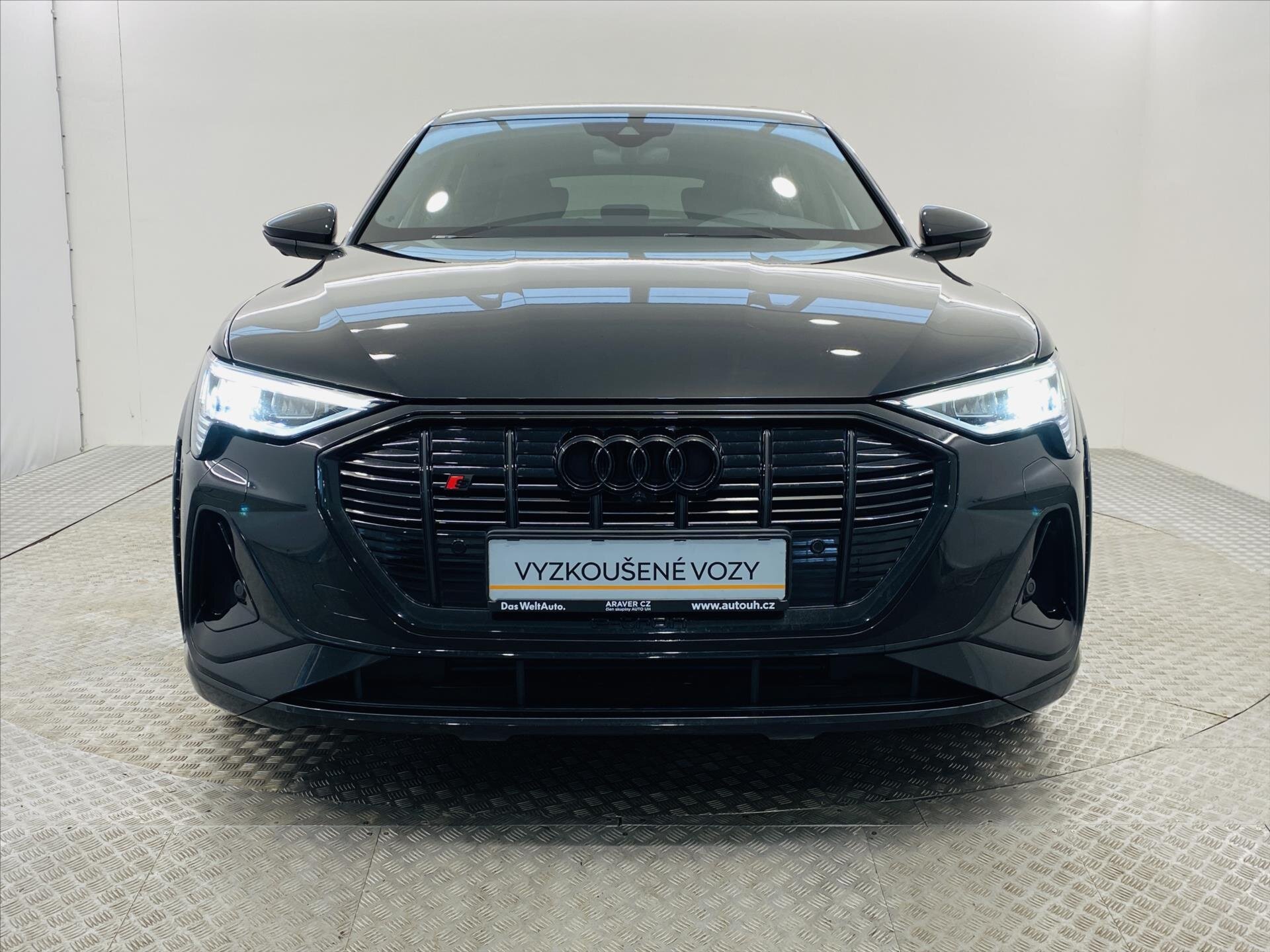 Audi e-tron SUV 0,0 370 kw