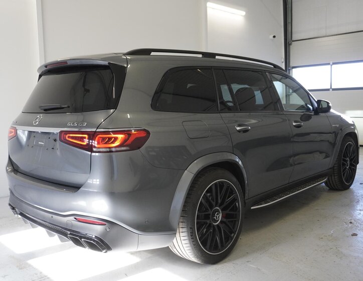 Mercedes-Benz GLS SUV / Terénní 4,0 l 450 kw