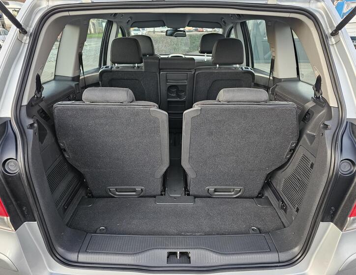 Opel Zafira 38