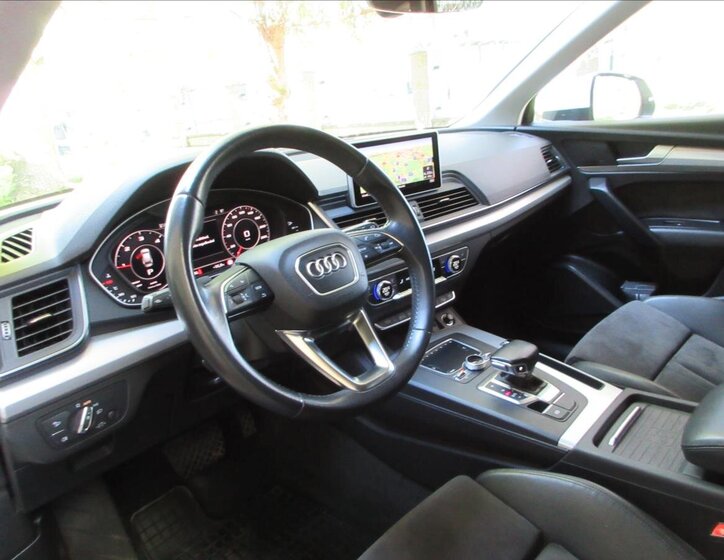Audi Q5 SUV / Terénní 2,0 l 140 kw