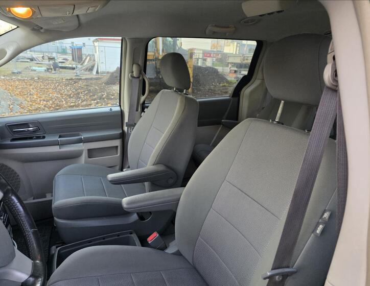 Chrysler Grand Voyager 10