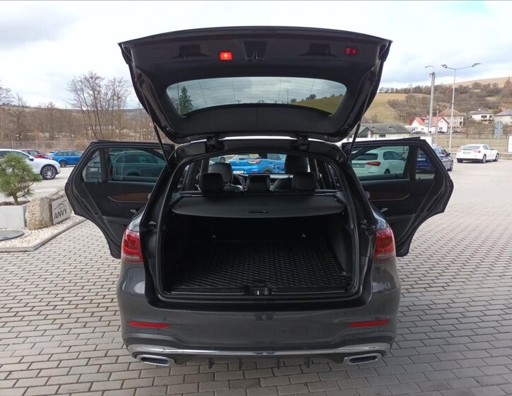 Mercedes-Benz GLC SUV / Terénní 2,0 l 180 kw
