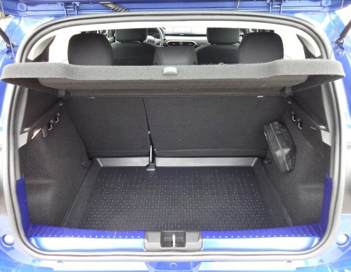 Dacia Sandero Hatchback 999,0 67 kw