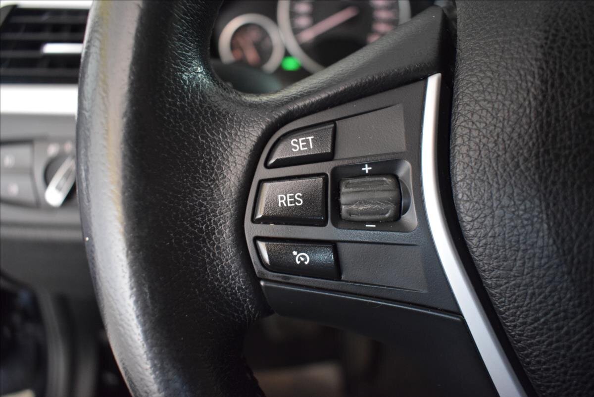 BMW Řada 3 Sedan / Limuzína 1,6 l 100 kw