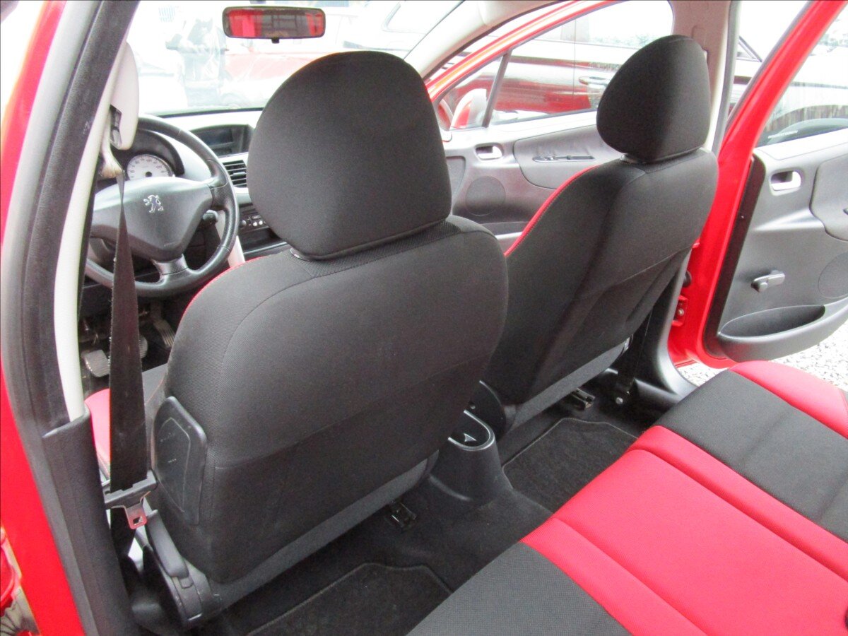 Peugeot 207 Kombi 1,4 l 54 kw