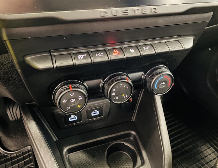 Dacia Duster SUV 999,0 67 kw