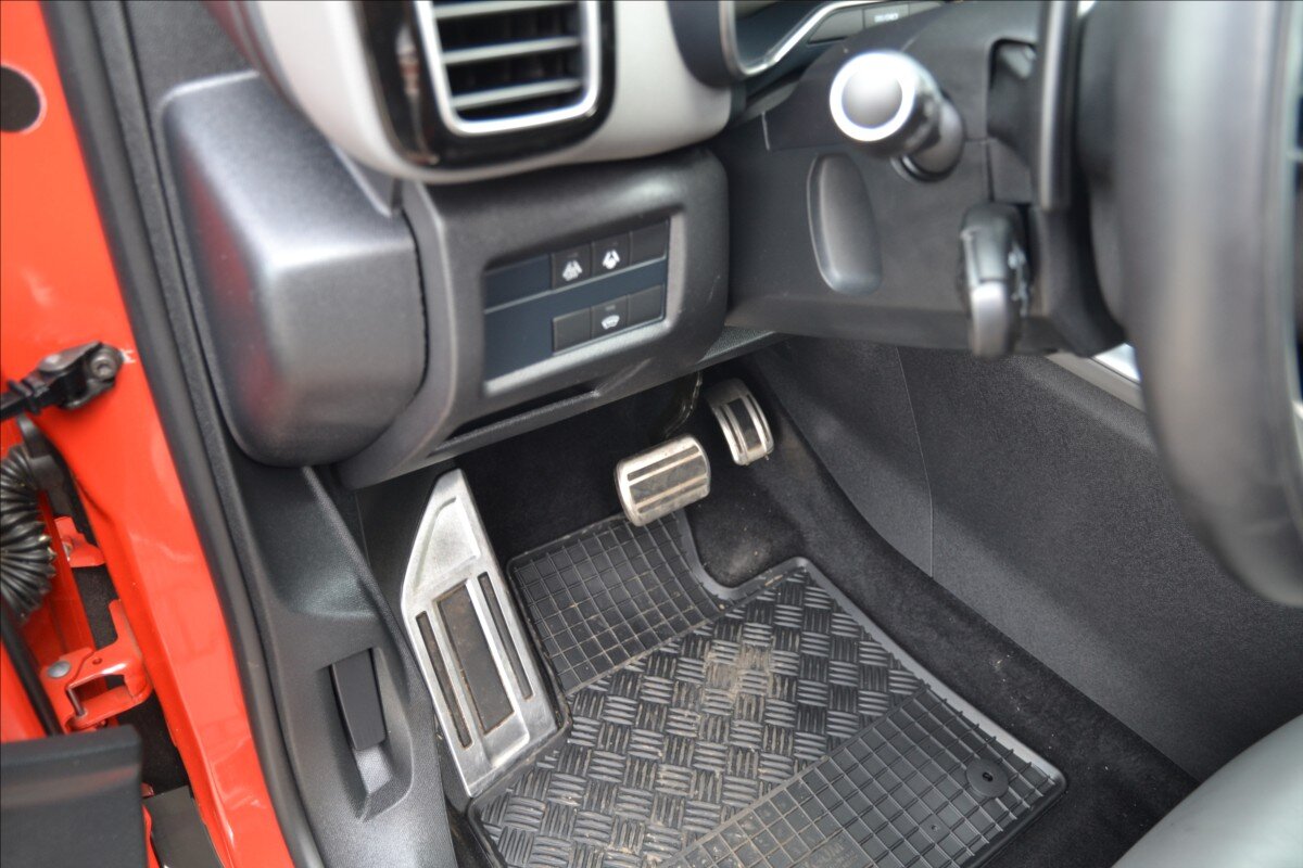 Citroën C5 Aircross SUV / Terénní 1,6 l 133 kw