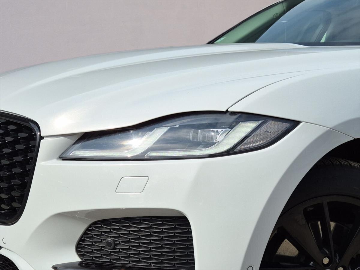 Jaguar F-Pace SUV / Terénní 2,0 l 150 kw