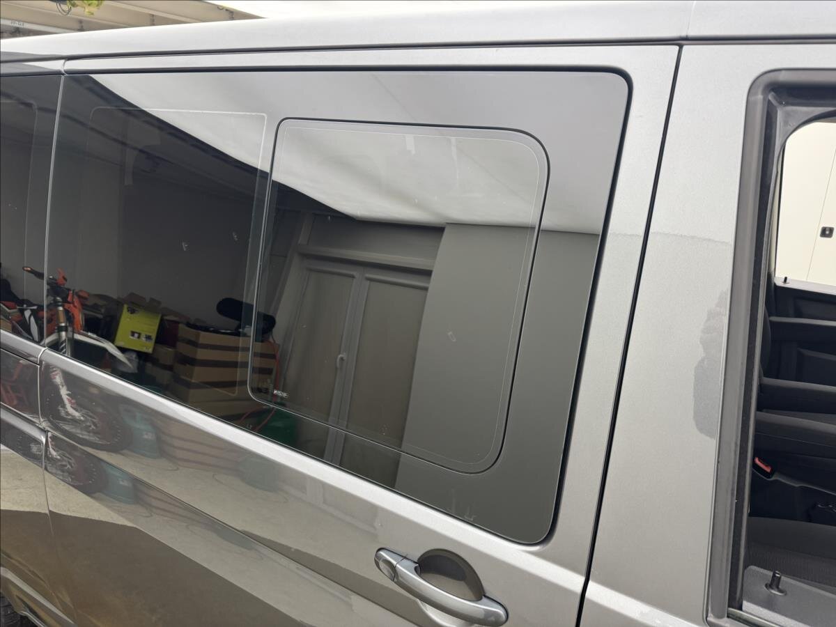 Volkswagen Caravelle Kombi 2,0 l 110 kw