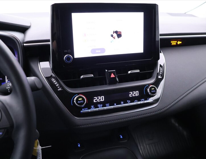 Toyota Corolla Sedan / Limuzína 1,5 l 92 kw