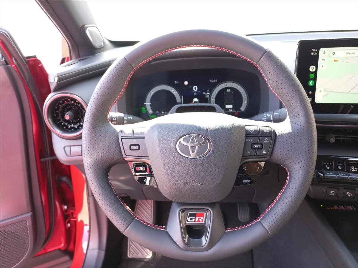 Toyota C-HR CUV 2,0 l 112 kw