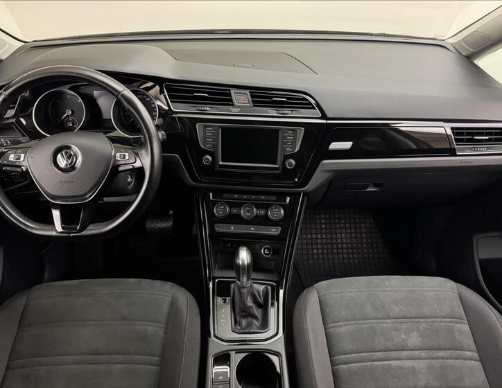 Volkswagen Touran 7