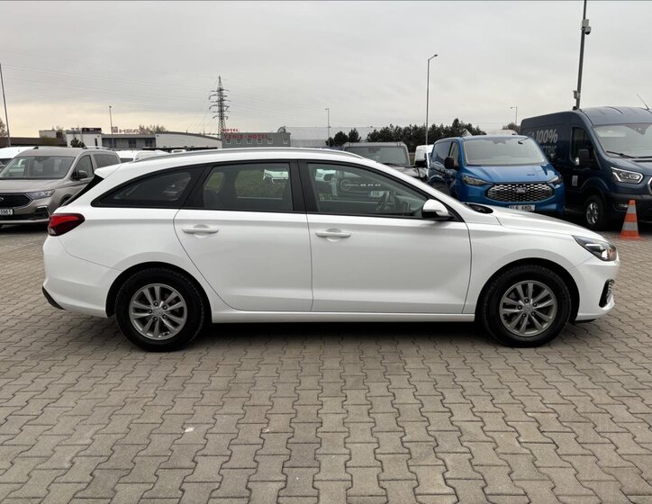Hyundai i30 Kombi 1,6 l 85 kw