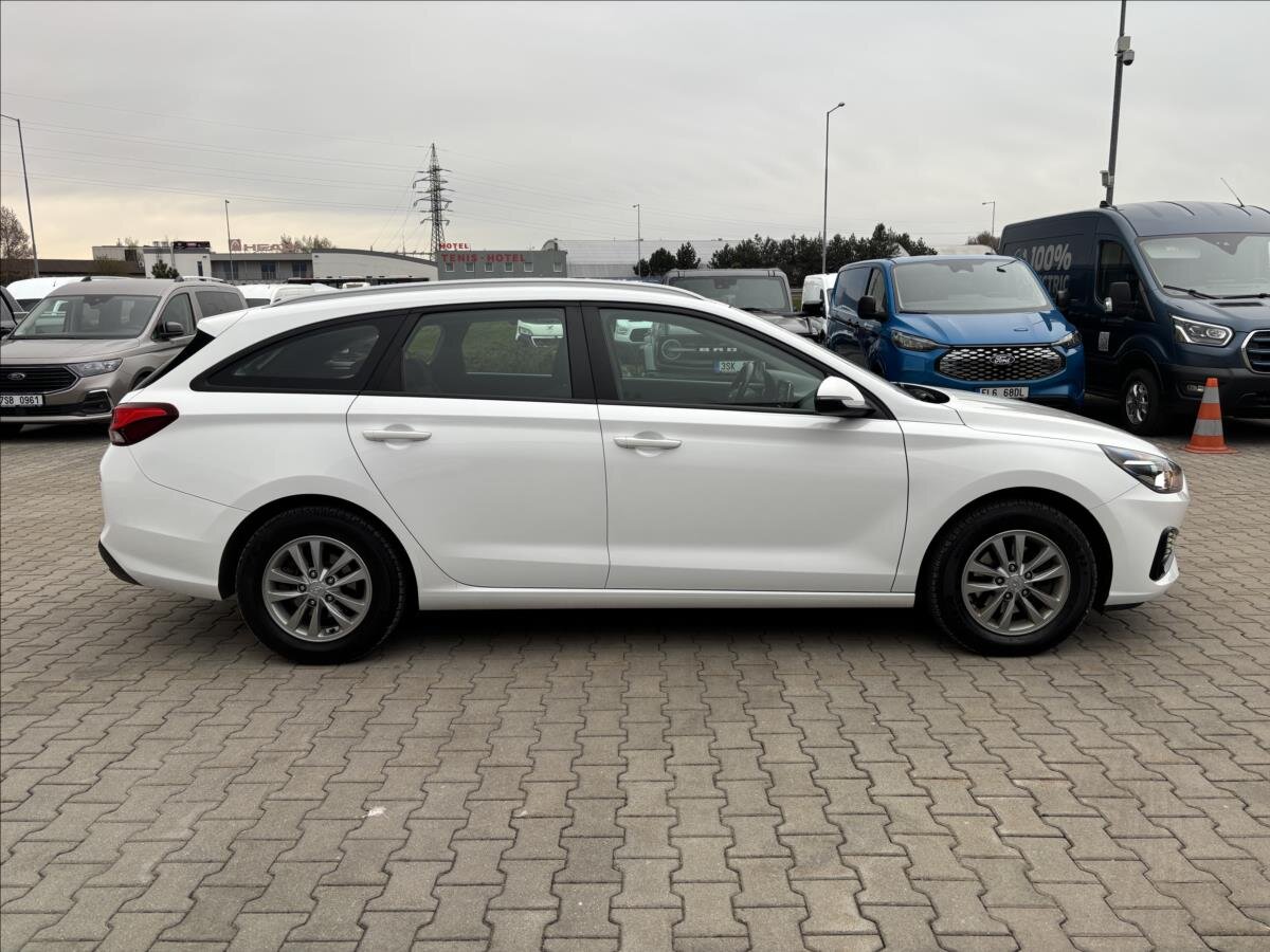 Hyundai i30 Kombi 1,6 l 85 kw