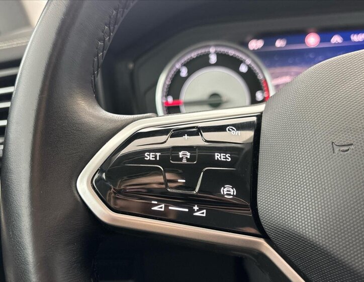 Volkswagen Touareg SUV / Terénní 3,0 l 170 kw