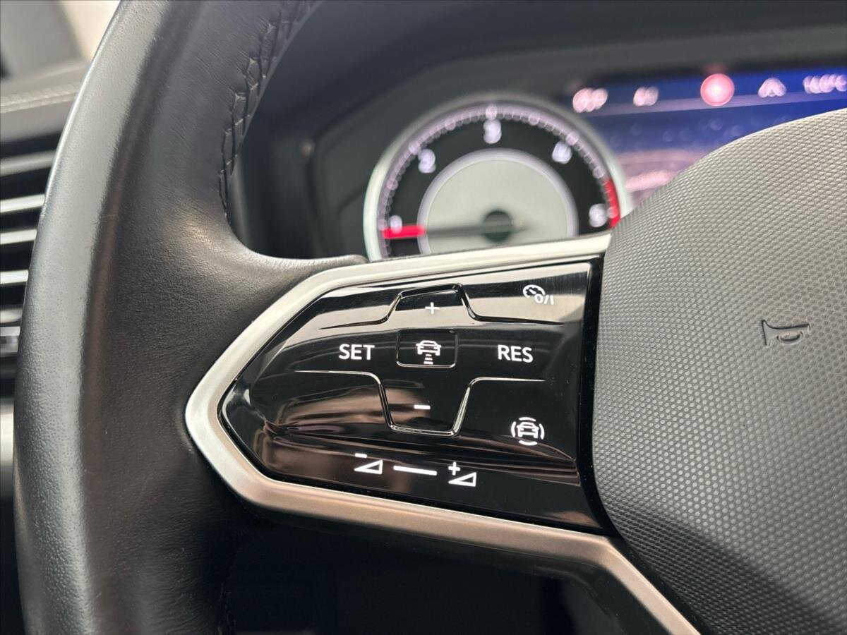 Volkswagen Touareg SUV / Terénní 3,0 l 170 kw