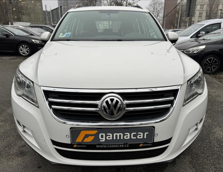 Volkswagen Tiguan 1