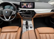 BMW Řada 5 Kombi 3,0 l 210 kw