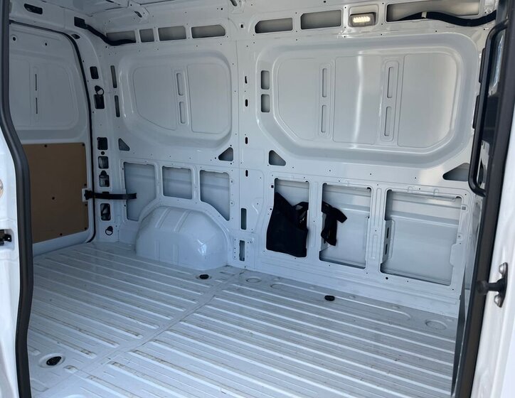 Nissan Interstar Skříň 2,0 l 96 kw