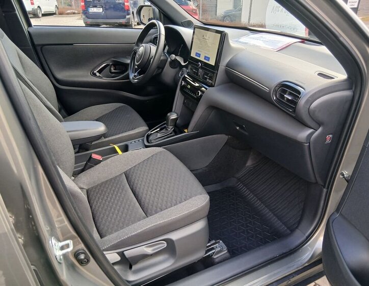 Toyota Yaris Cross SUV 1,5 l 68 kw