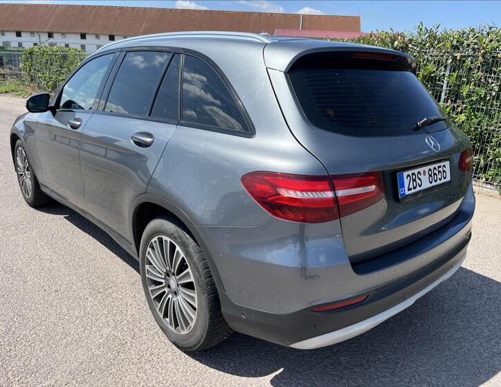Mercedes-Benz GLC 8