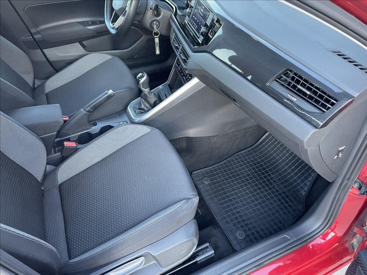 Volkswagen Polo Hatchback 999,0 70 kw