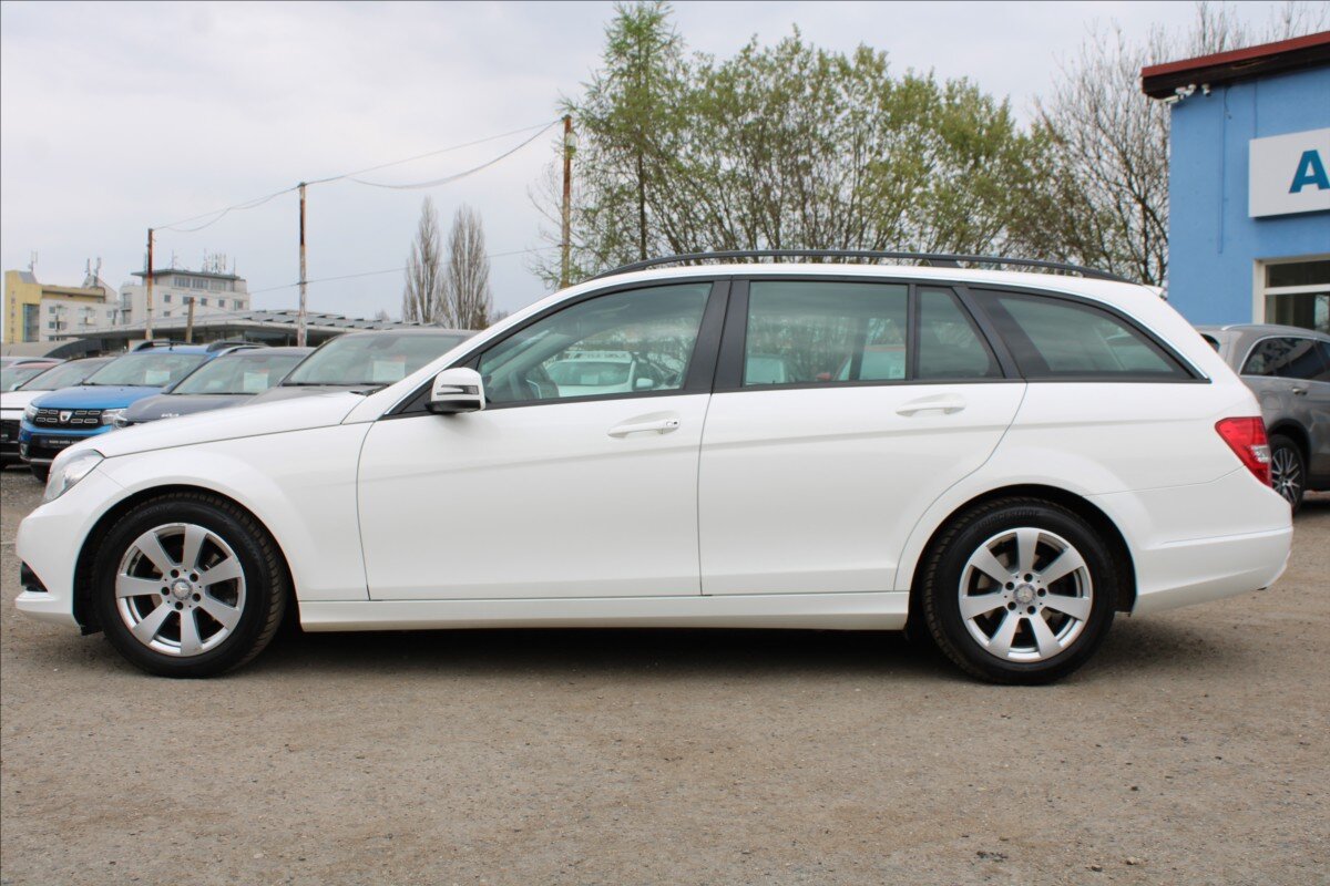 Mercedes-Benz Třídy C Kombi 2,1 l 100 kw