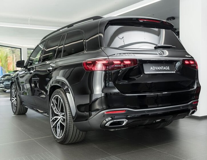 Mercedes-Benz Ostatní 4