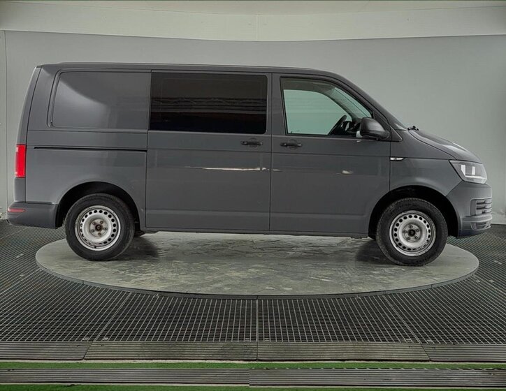 Volkswagen Transporter Kombi 2,0 l 110 kw