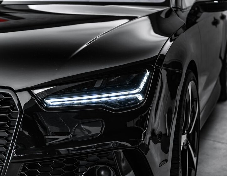 Audi RS7 Sedan / Limuzína 4,0 l 412 kw