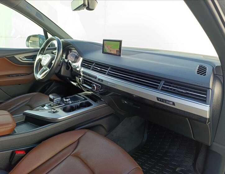 Audi Q7 SUV / Terénní 3,0 l 245 kw