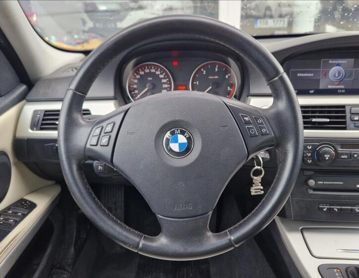 BMW Řada 3 16