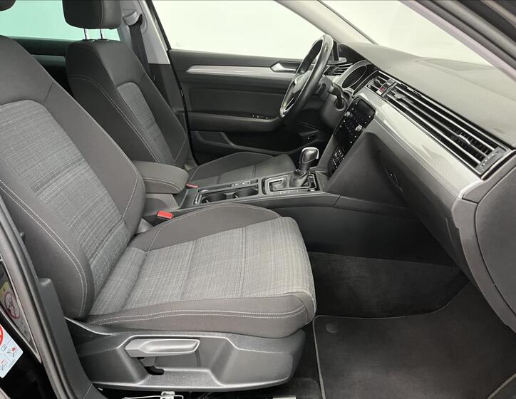 Volkswagen Passat 24