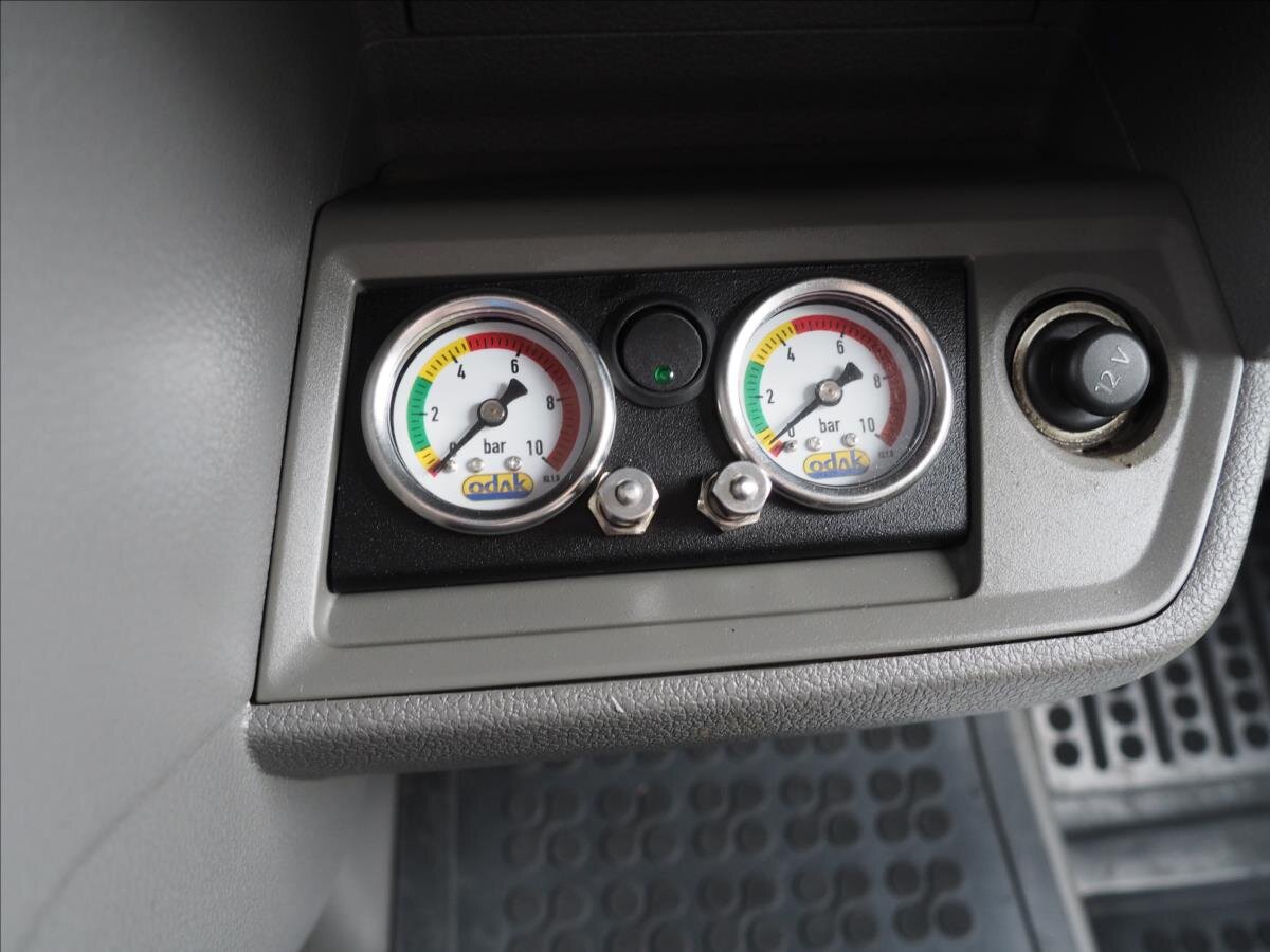 Volkswagen Crafter Sklápěč 2,0 l 103 kw