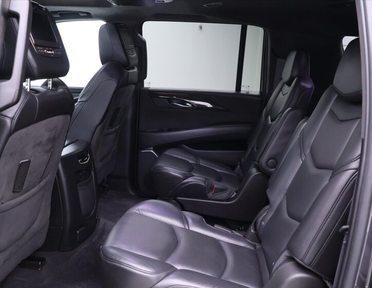 Cadillac Escalade SUV / Terénní 6,2 l 313 kw