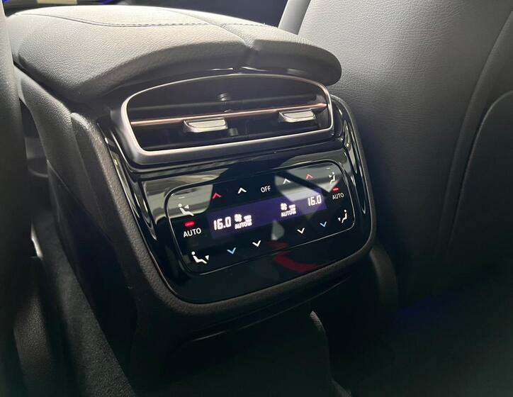 Mercedes-Benz EQE 16