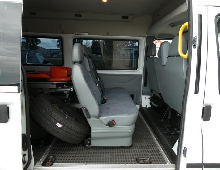 Ford Transit 9