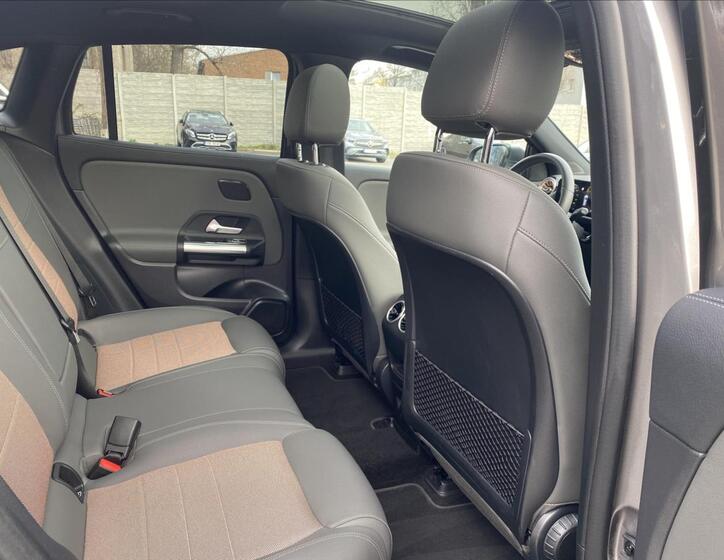 Mercedes-Benz EQA 15