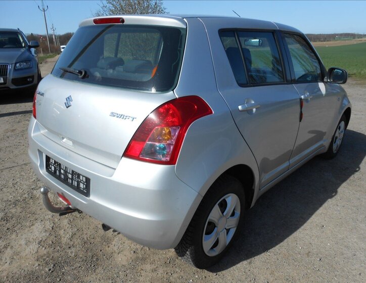 Suzuki Swift Hatchback 1,3 l 67 kw