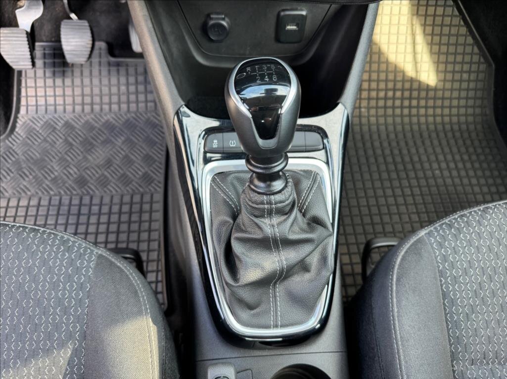 Opel Crossland SUV / Terénní 1,2 l 81 kw