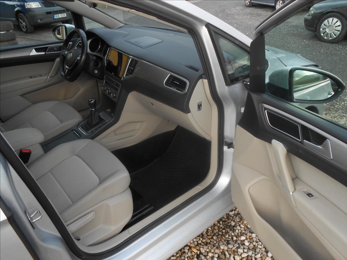 Volkswagen Golf Sportsvan Hatchback 1,4 l 92 kw