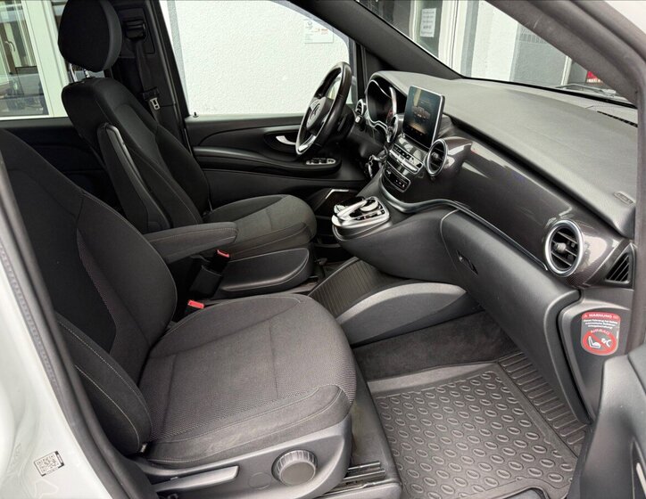 Mercedes-Benz Třídy V 12