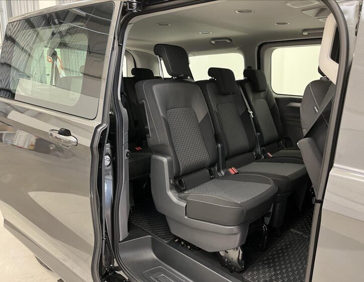 Volkswagen Caravelle Kombi 2,0 l 110 kw