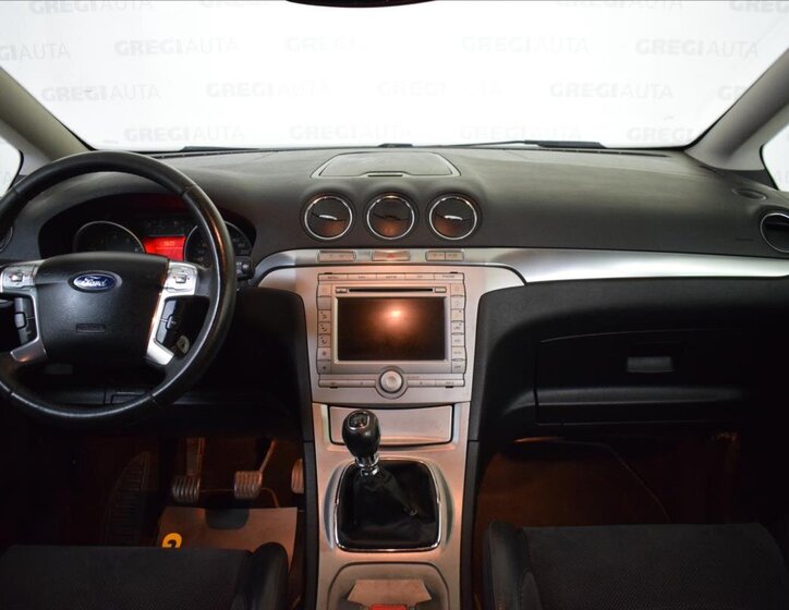 Ford S-MAX MPV 2,5 l 162 kw