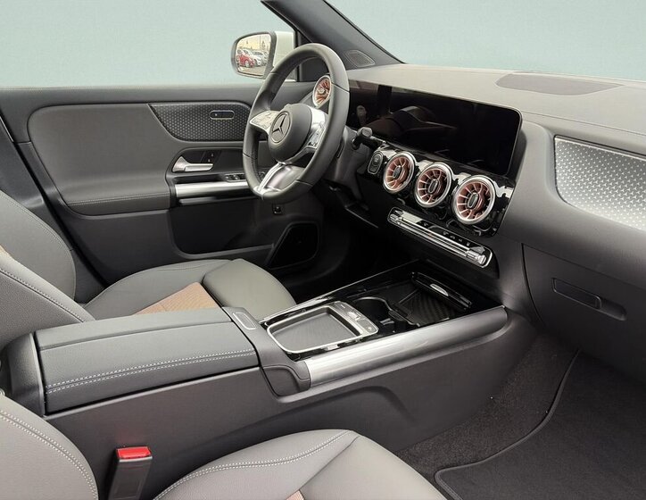 Mercedes-Benz EQA SUV / Terénní 0,0 140 kw