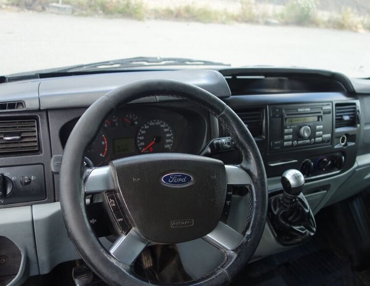 Ford Transit 11