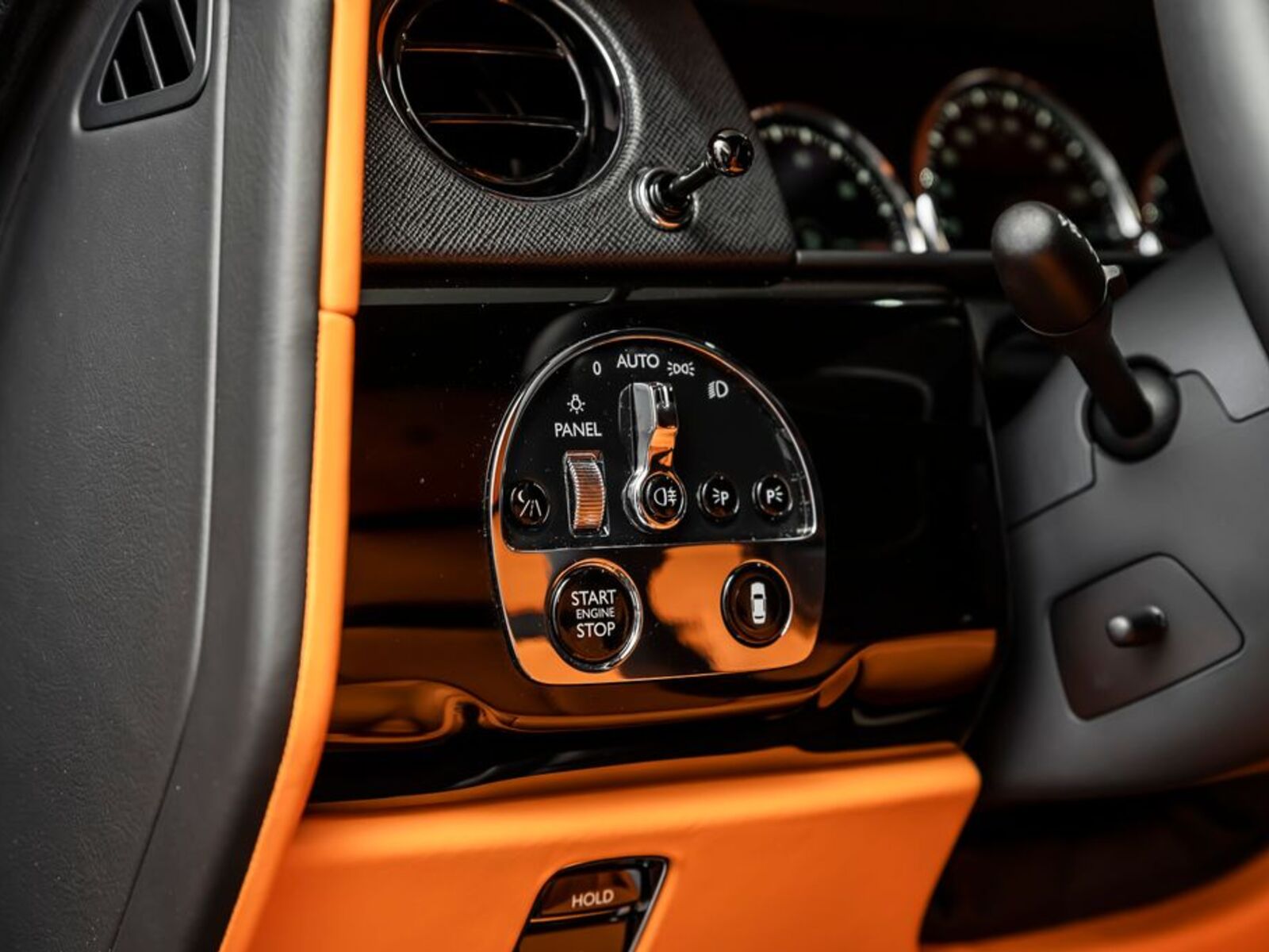 Rolls-Royce Cullinan 15