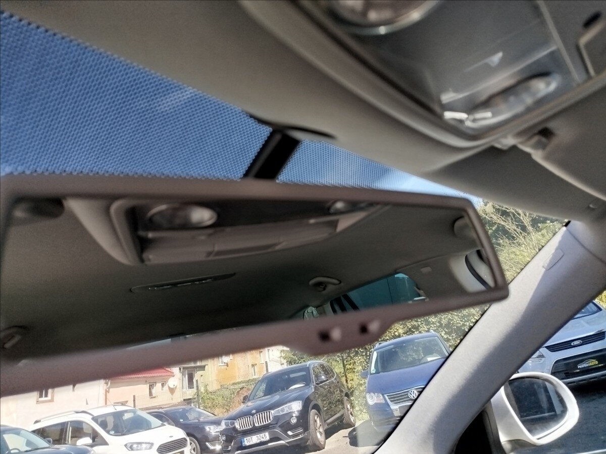 Volkswagen Golf Kombi 2,0 l 103 kw