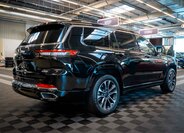 Jeep Grand Cherokee 8