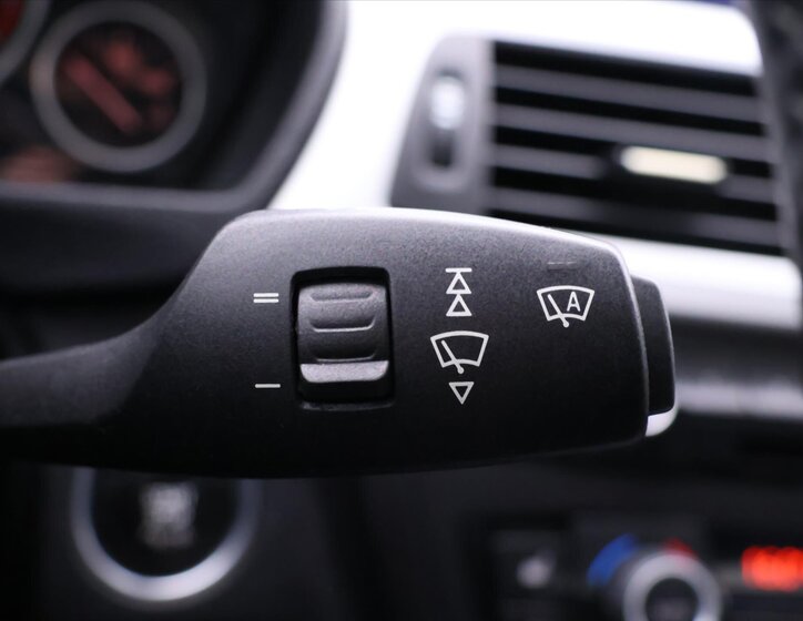 BMW Řada 3 Sedan 2,0 l 120 kw